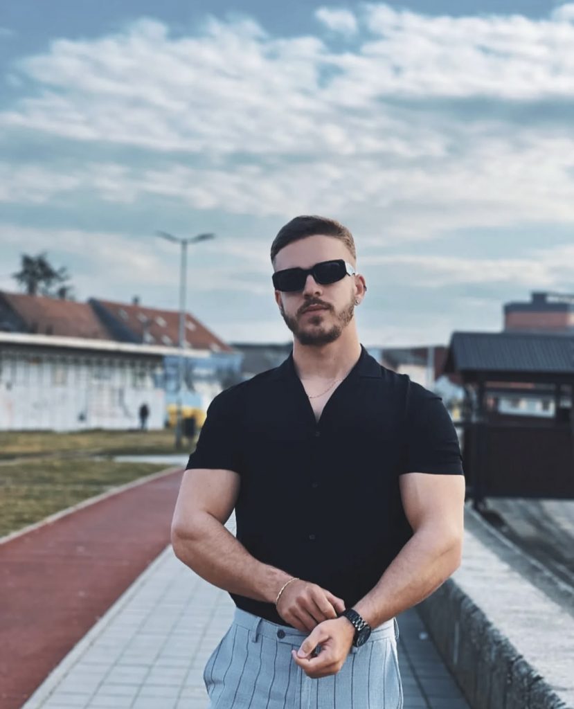 mark dash second photo